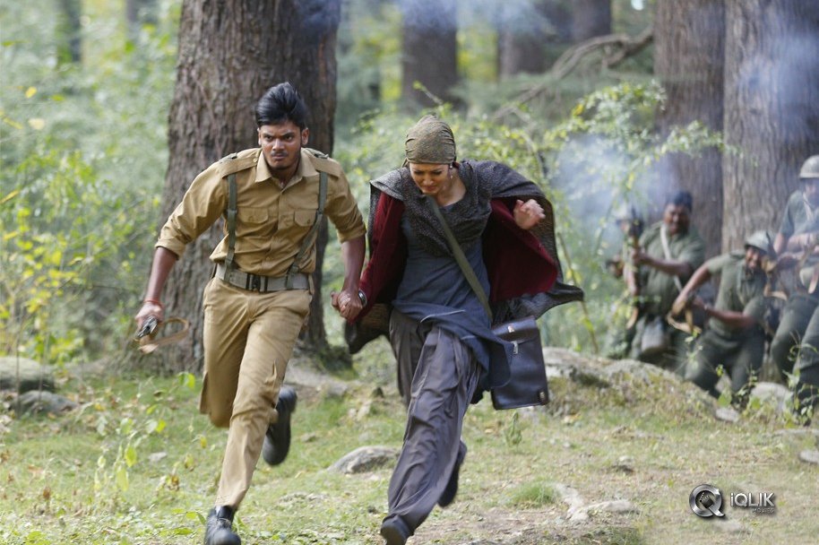 Mehbooba-Movie-Working-Stills